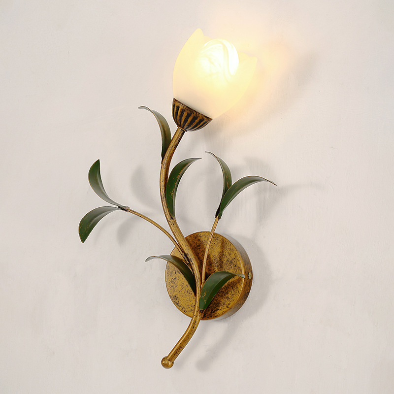 French-style wall lamps on the living room background wall, modern and simple American country retro room, flower bedroom, bedside lamps full figure