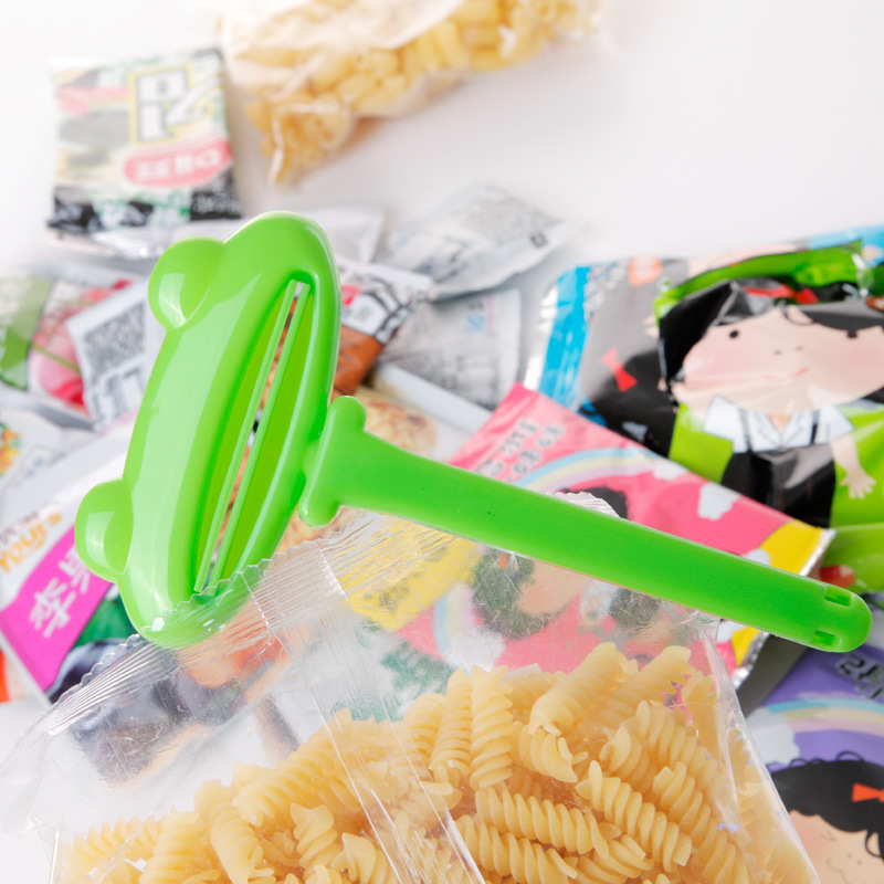 Creative sealing clip, food sealing clip, multi-functional sealing device, sealing clip, plastic food clip