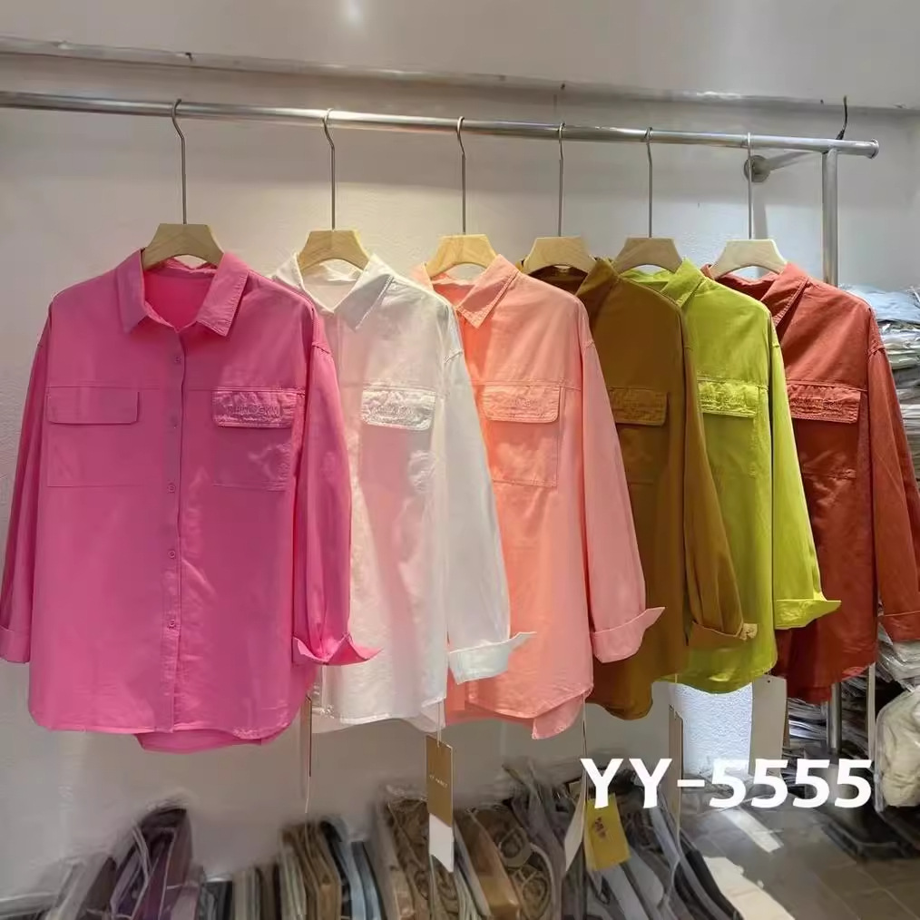 女式衬衫实物图