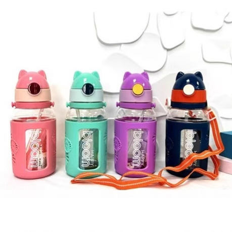 Creative water cups for export, folding straw LIDS, hand-held square water cups, heat insulation covers, outdoor sports water bottles, student space full figure