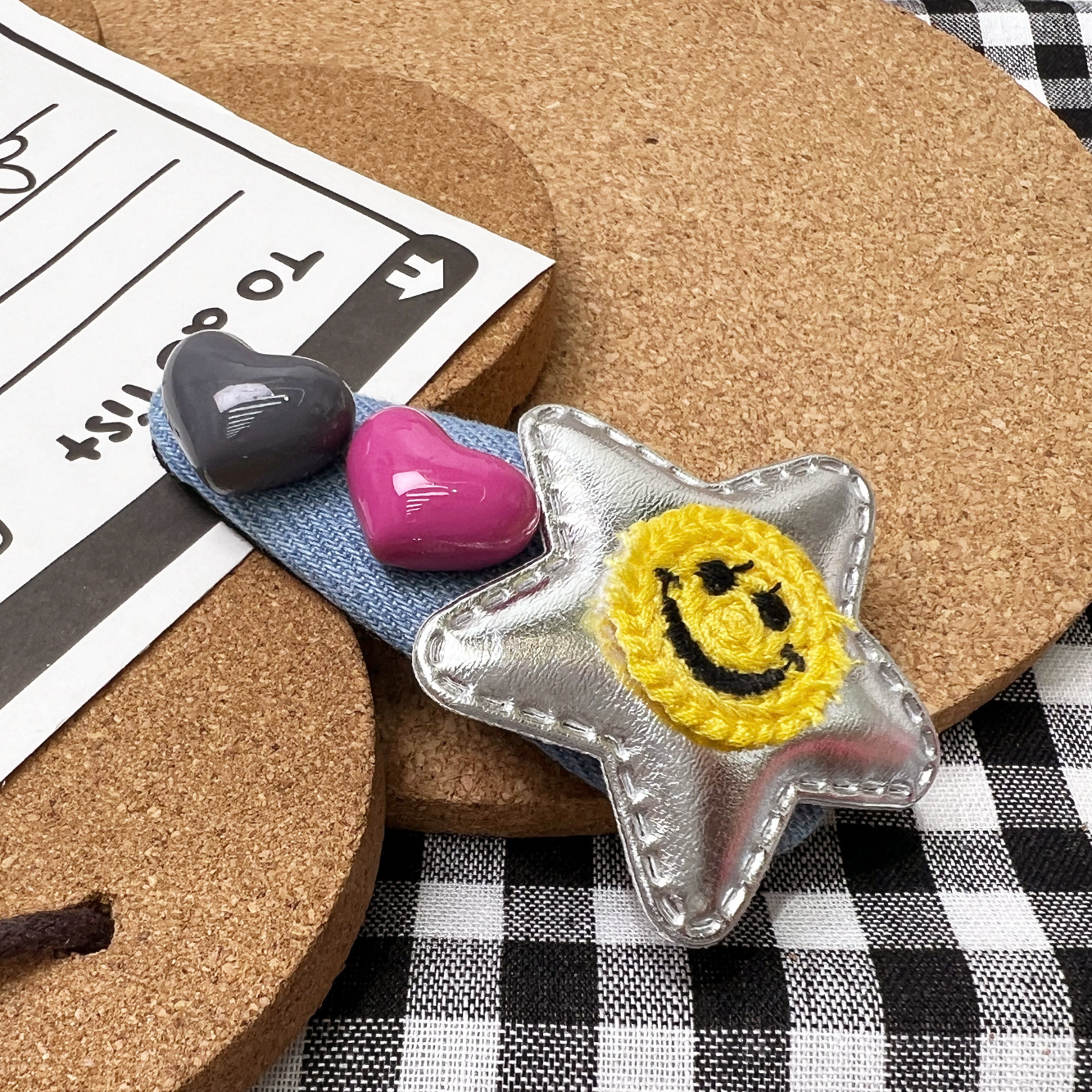 Trendy fabric denim star color-blocking hair, smiling face bb clip, elegant bangs clip, sweet and cool side clip headwear for women Application Scenario