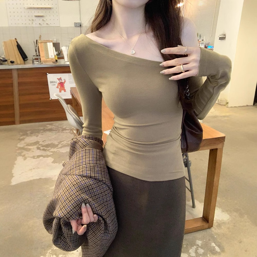 Unique off-the-shoulder design for women, long-sleeved base layer, Spring and Autumn 2025 new one-shoulder slimming T-shirt Application Scenario
