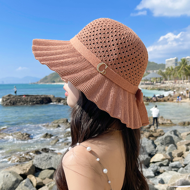 New summer women's wide-brimmed cool beach hat, outdoor sunshade and sun protection bow fisherman hat, knitted basin hat