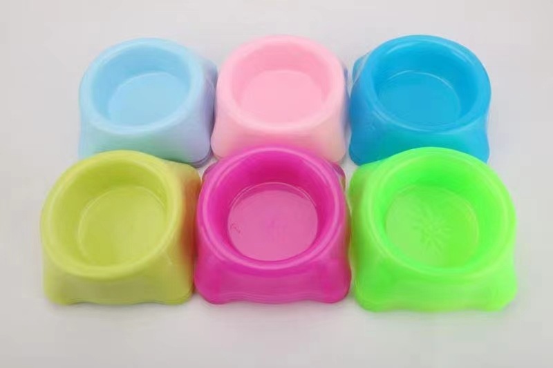 High-quality plastic dog feeding bowls for pets, colorful anti-knock trapezoidal square bowls for cats, pet feeding bowls details Picture