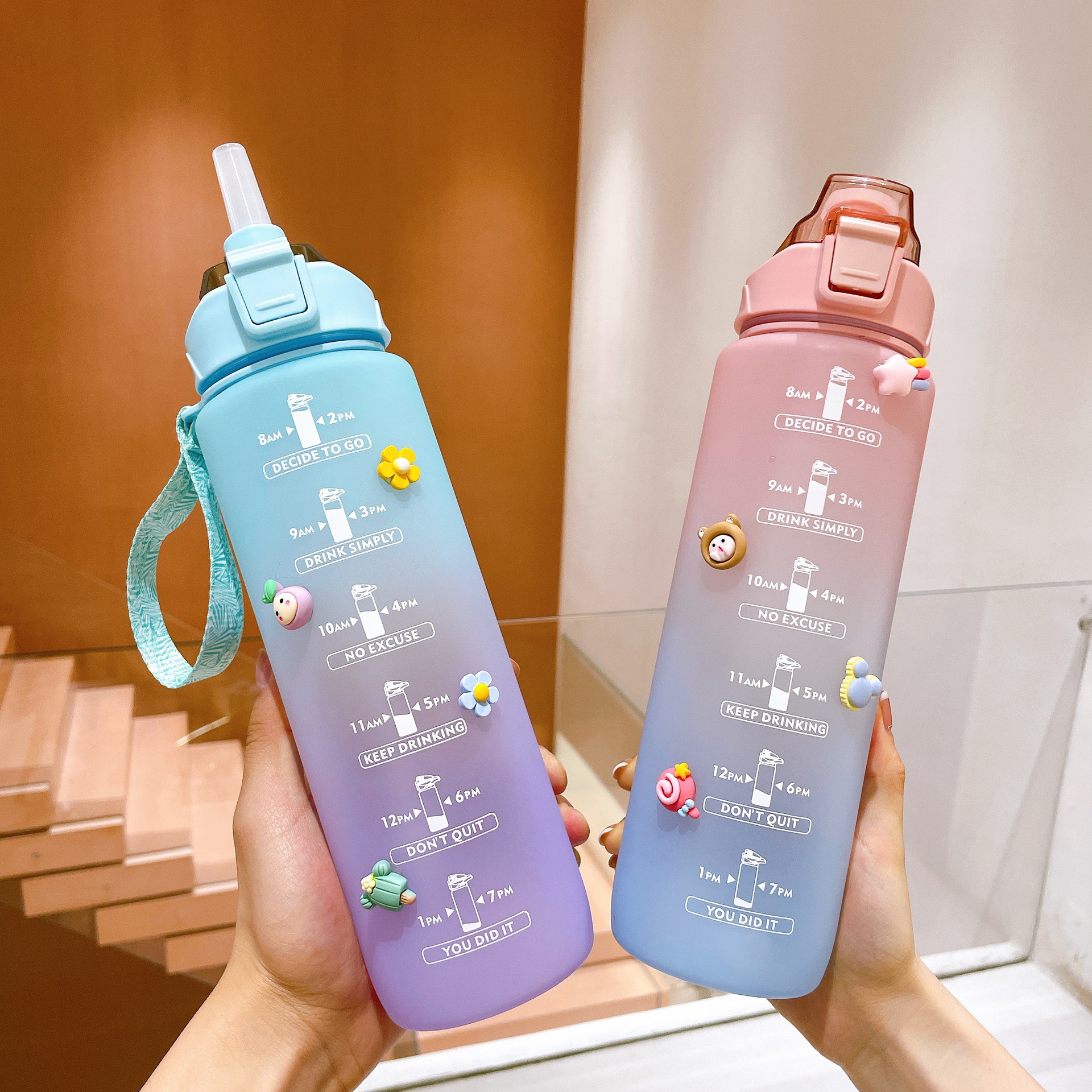 كأس ماء بلاستيكي محمول على كؤوس ماء رملية متحركة ذات سعة كبيرة قدرها 1000ml وكأس لياقة البدنية عالية المظهر Specification image
