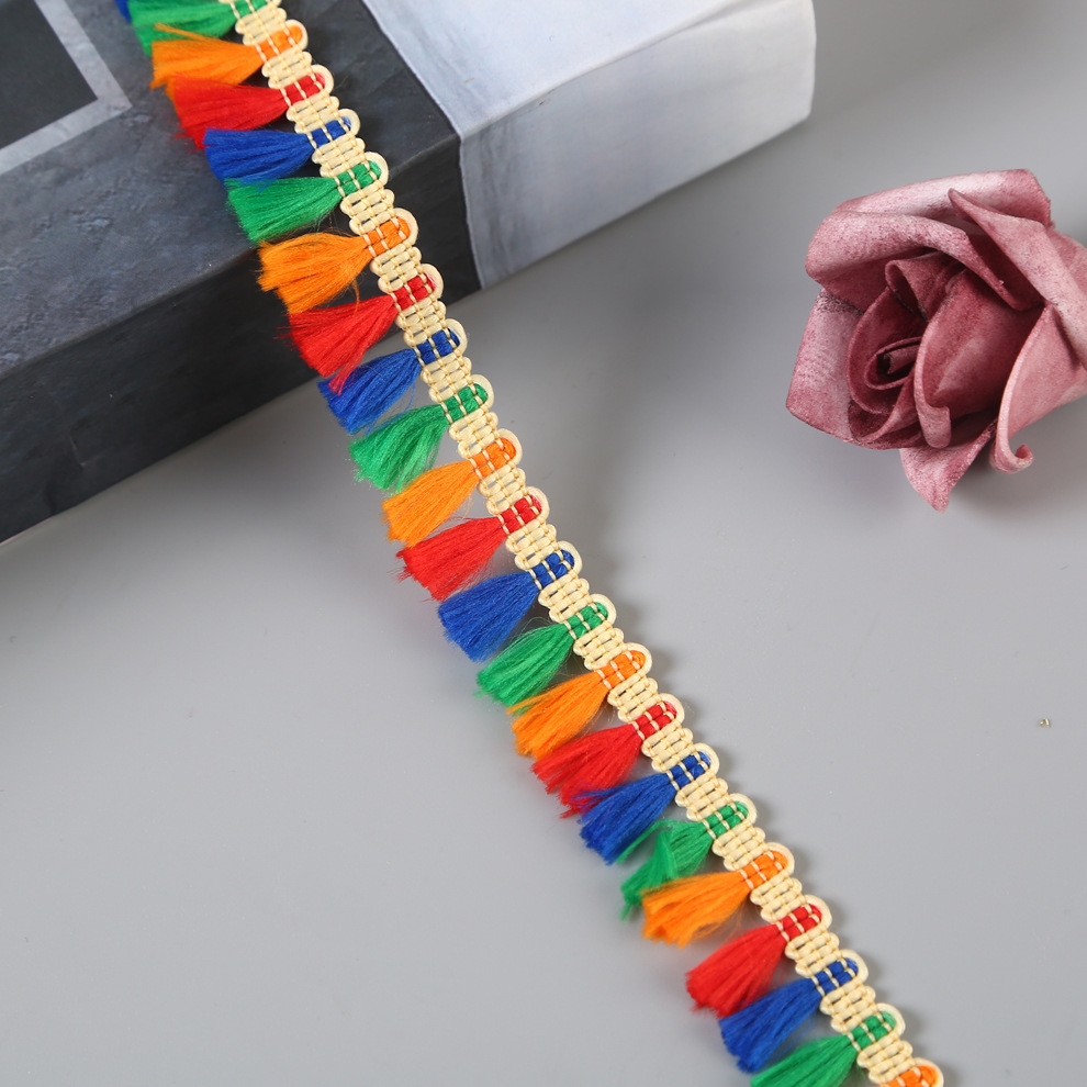 A la imagen se puede hacer encaje de poliéster de cuatro colores pequeñas hileras de barbas borlas ropa de estilo nacional accesorios de encaje cortinas cordones de sofá accesorios de correas details Picture