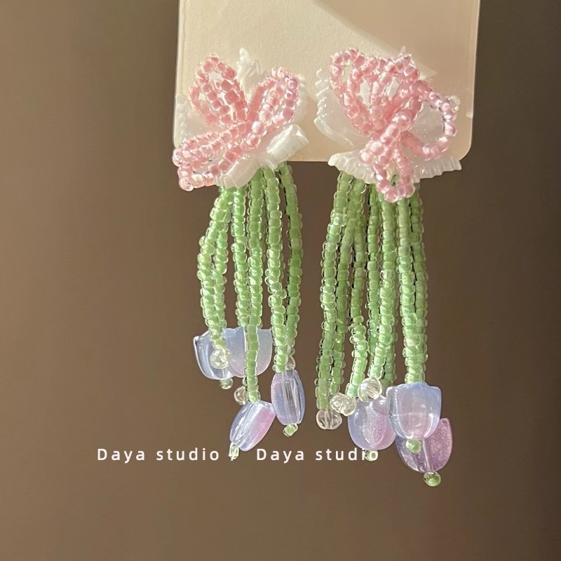 "Spring Field in Full Bloom" Spring and Summer beaded, niche style, high-end accessories, tassel vacation ear clips, face-enhancing small earrings for women Application Scenario