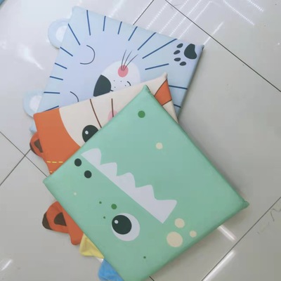 中小学生坐垫教室椅垫方形屁股垫冬季防滑可爱卡通宿舍椅垫记忆棉