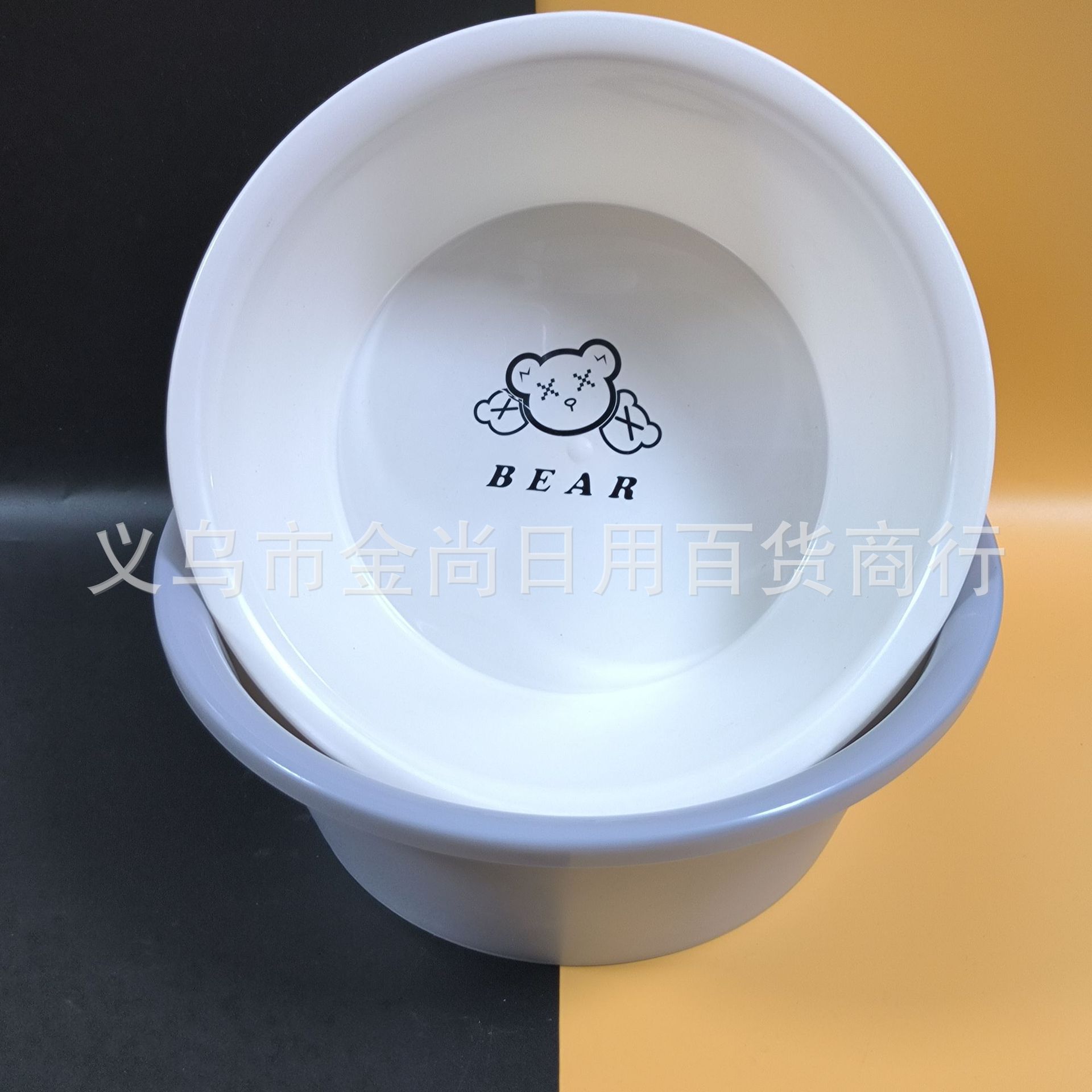 Wholesale of new Bear large-capacity washbasins for students, household and dormitory plastic washbasins and laundry basins Application Scenario