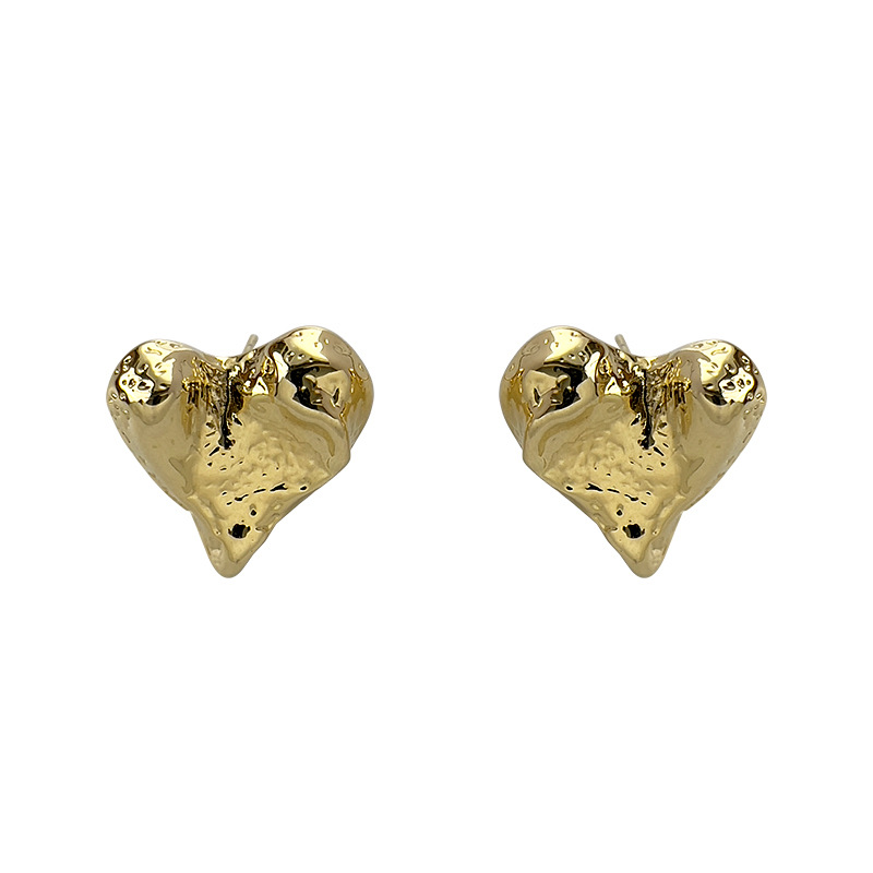 Ins-style personalized metal texture heart-shaped alloy stud earrings, simple and niche design, heart-shaped fashionable earrings and earrings Item Picture