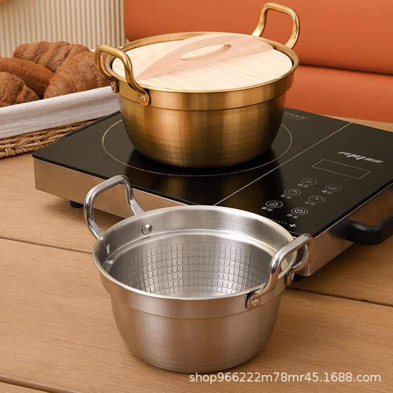 Korean-style instant noodle pot, ramen pot, small cooking pot, household 304 stainless steel double-ear covered rice noodle soup pot Application Scenario