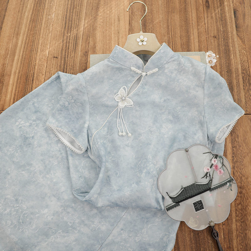 Qiao Niang Yu Artistic Blue jacquard front slit cheongsam for women, Spring 2025 new style, improved new Chinese style, young and trendy