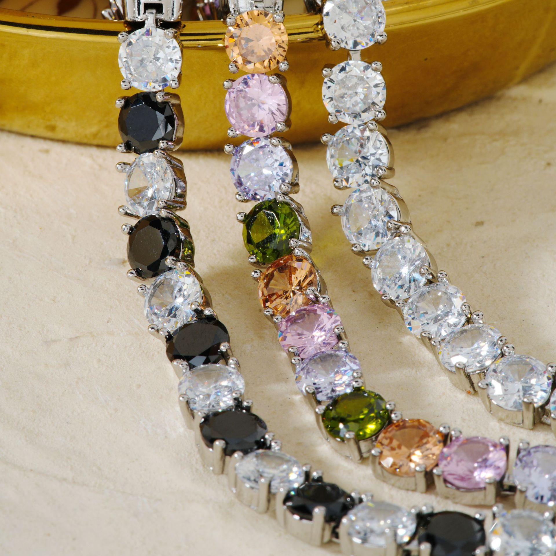 Kashi Cross-border European and American banquet Wedding cute crystal single-row candy-colored round diamond Full diamond seven-color zircon bracelet Specification image