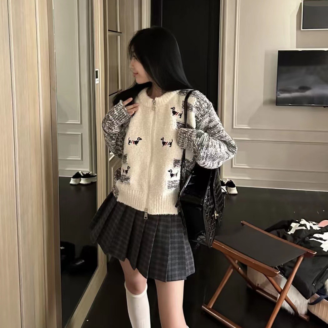新款TB开衫女小狗刺绣冬季韩版修身显瘦短款长袖毛衣针织外套上衣