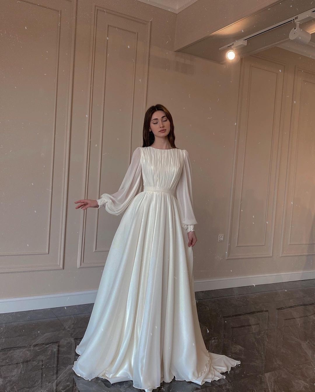 2023 autumn European and American fashion lantern pearlescent gauze white wedding dress round neck dress Application Scenario