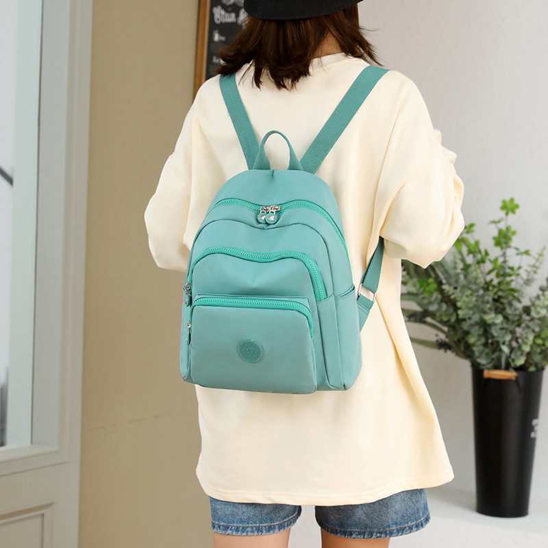 背包/背包定制/妈咪包/商务时尚背包女款/60升户外背包产品图