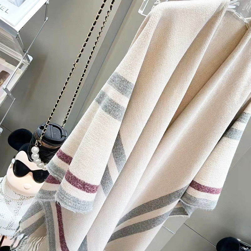 Max Wind Cape Autumn And Winter New Fashion Blended Shawl Scarf Patchwork Color Cape Coat For Men And Women Application Scenario