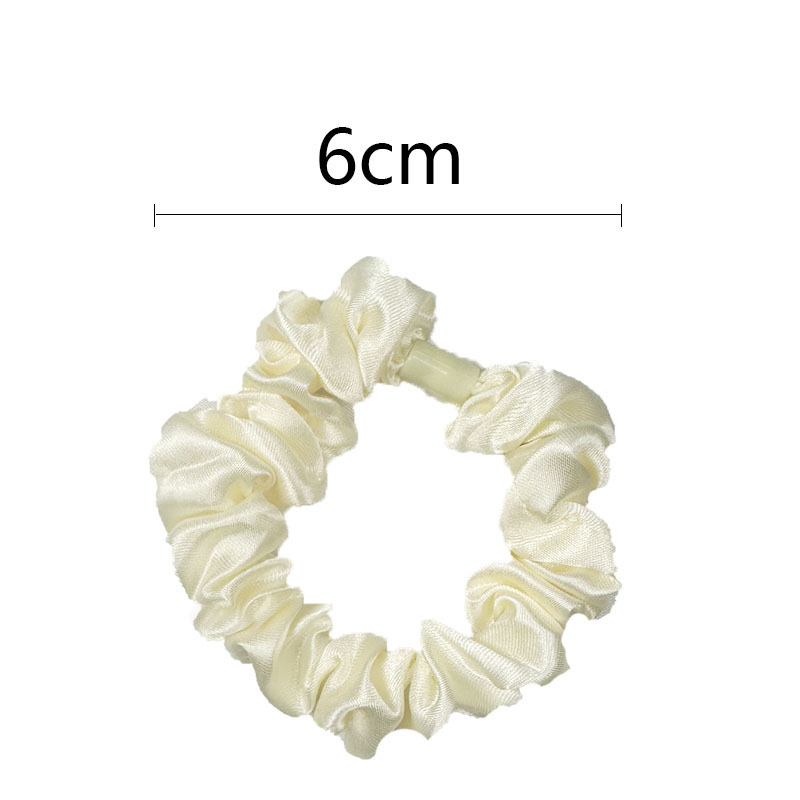 Korean pleated large intestine hair tie, chanel-style satin retro hair tie, elegant hair tie, graceful hair tie for women Item Picture