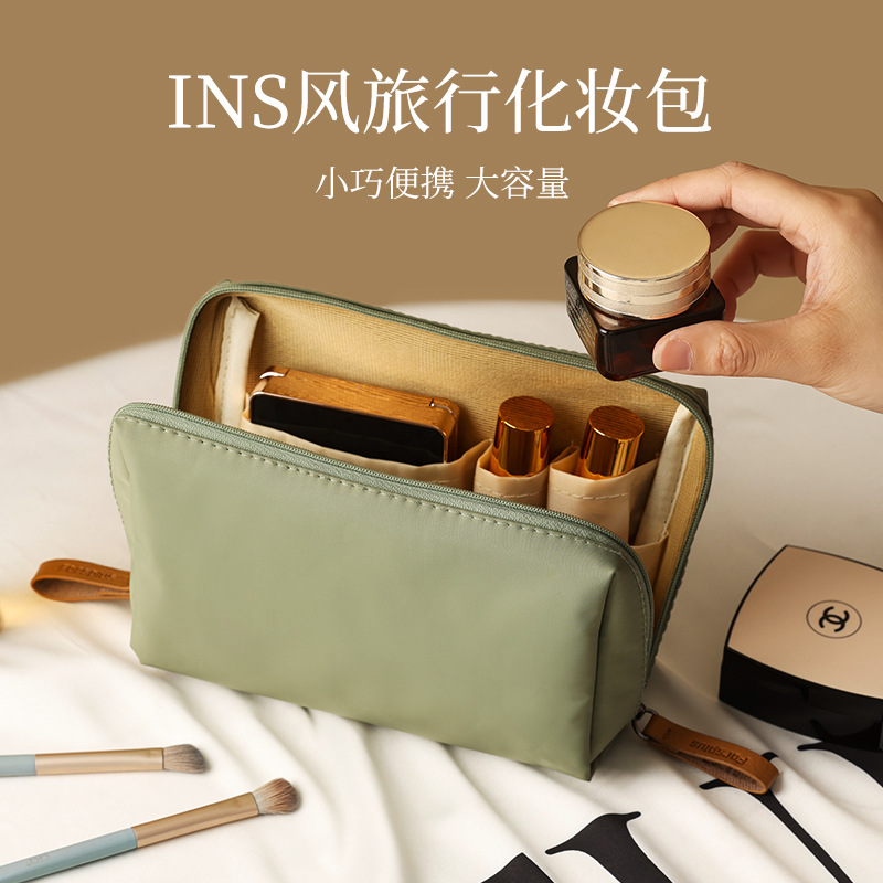 Mini Red Envelope Makeup Bag Portable Makeup Storage Bag Simple Waterproof Travel Storage Bag Hold Bag