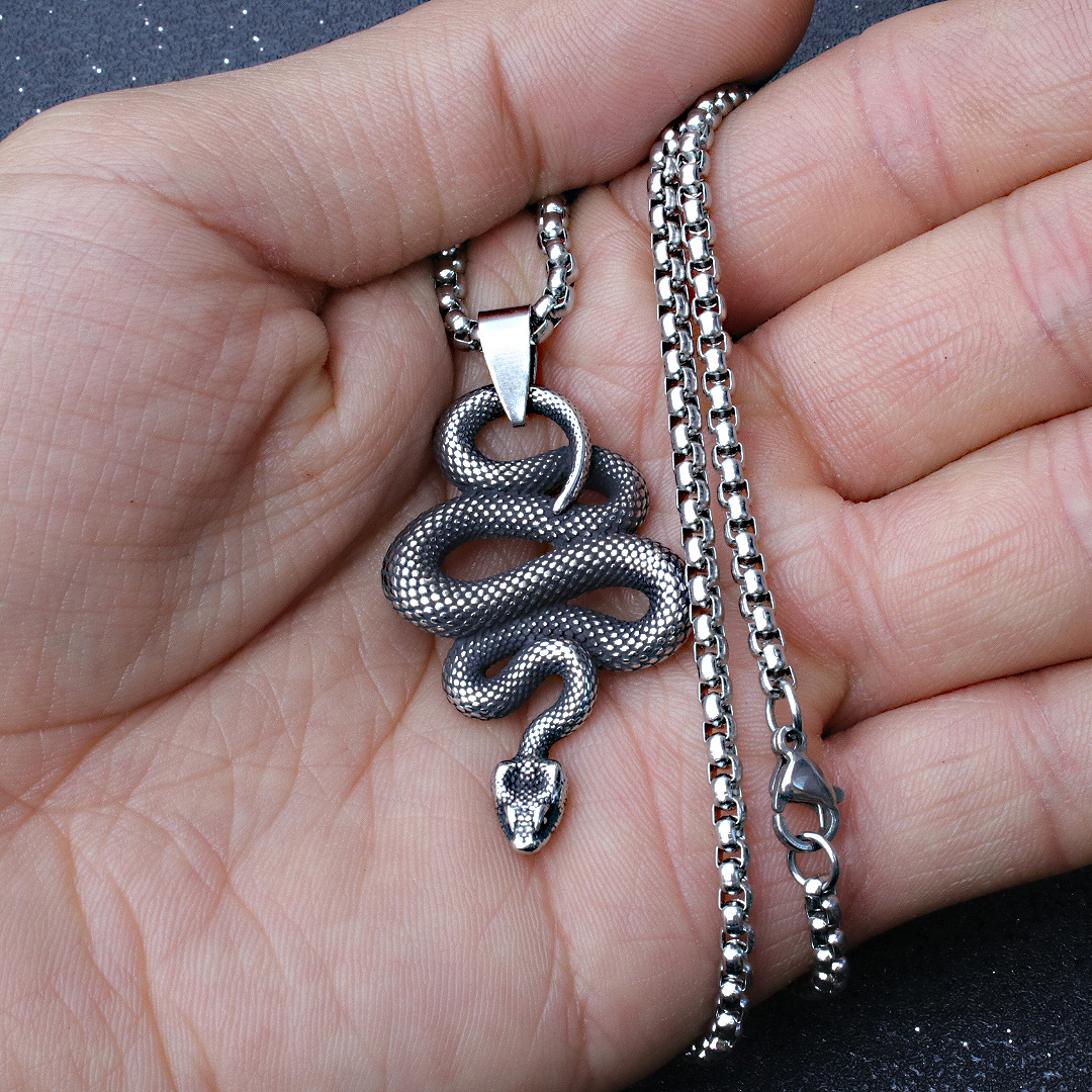 New Chinese trend zodiac Snake pendant, fierce eyes, Snake King necklace, stainless steel animal jewelry Specification image