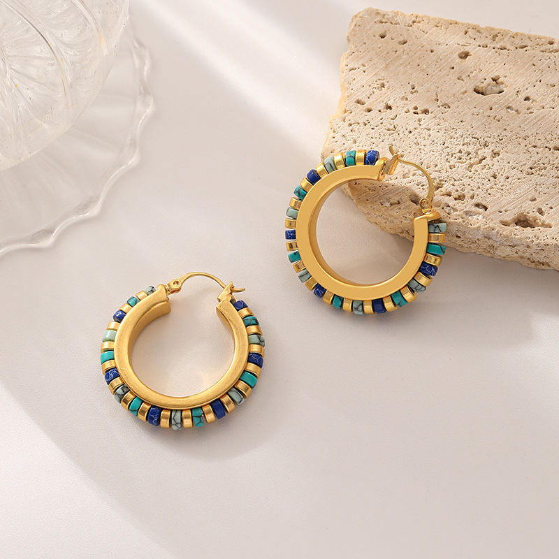 vintage, niche design sense, hand-beaded turquoise earrings, high-end and elegant, natural stone earrings details Picture