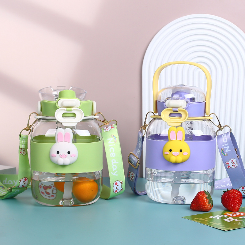 Cartoon dolls, cute plastic water cups, summer children's big-bellied cups, straw cups, outdoor sports water bottles, ton-ton buckets, summer Application Scenario