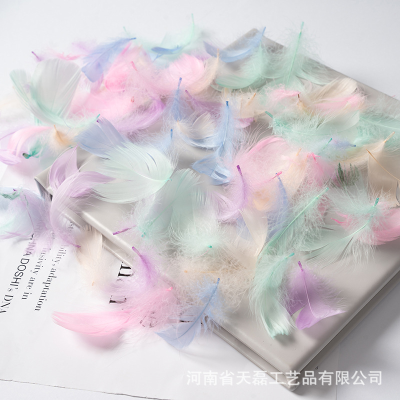 绒球女士2020休闲/手绳/毛绒挂件/墙面装饰/狐狸毛车钥匙扣产品图