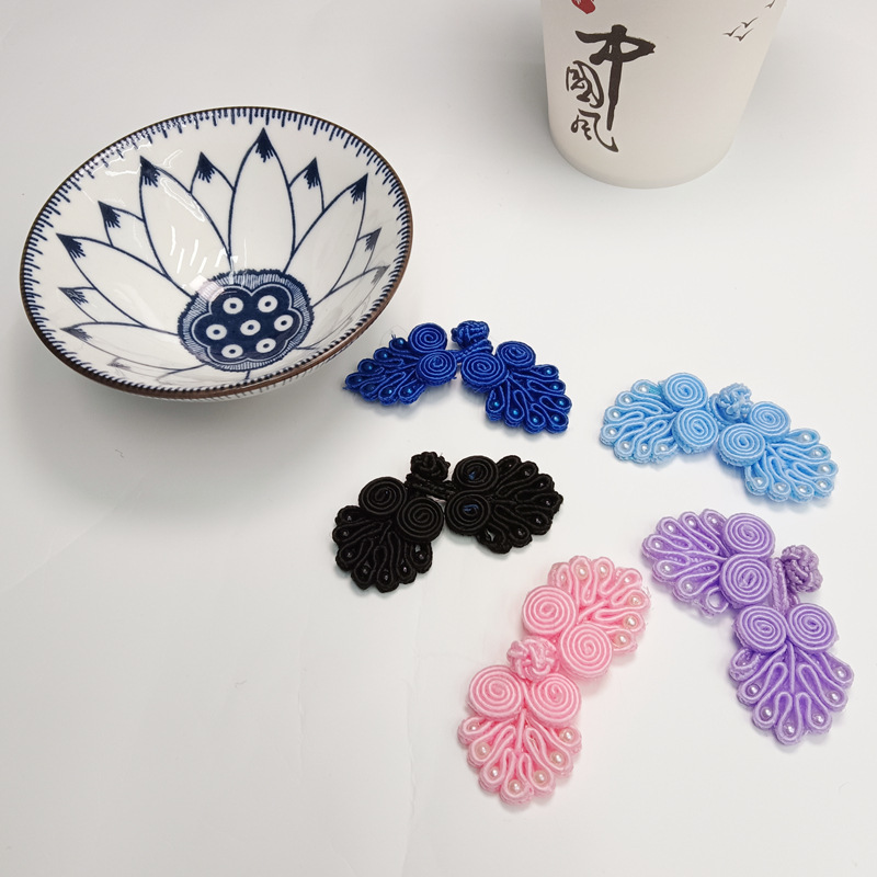 Floral button-shaped accessories for Tang suits, Xiuhe suits and cheongsams, retro and grand Chinese-style handcrafted decorative buttons