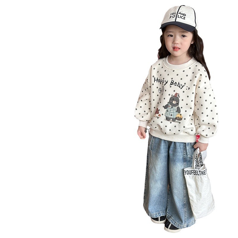 For the autumn of 2024, there will be a cartoon off-the-shoulder stylish hoodie for children, a sleeved top with shoulder sleeves, a long-sleeved T-shirt, and Korean-style children's clothing Item Picture