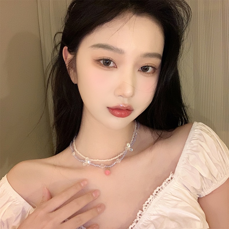 Spring double-layered beaded butterfly necklace for girls, cute design sense, niche collarbone chain necklace, 2023 new style accessory Application Scenario
