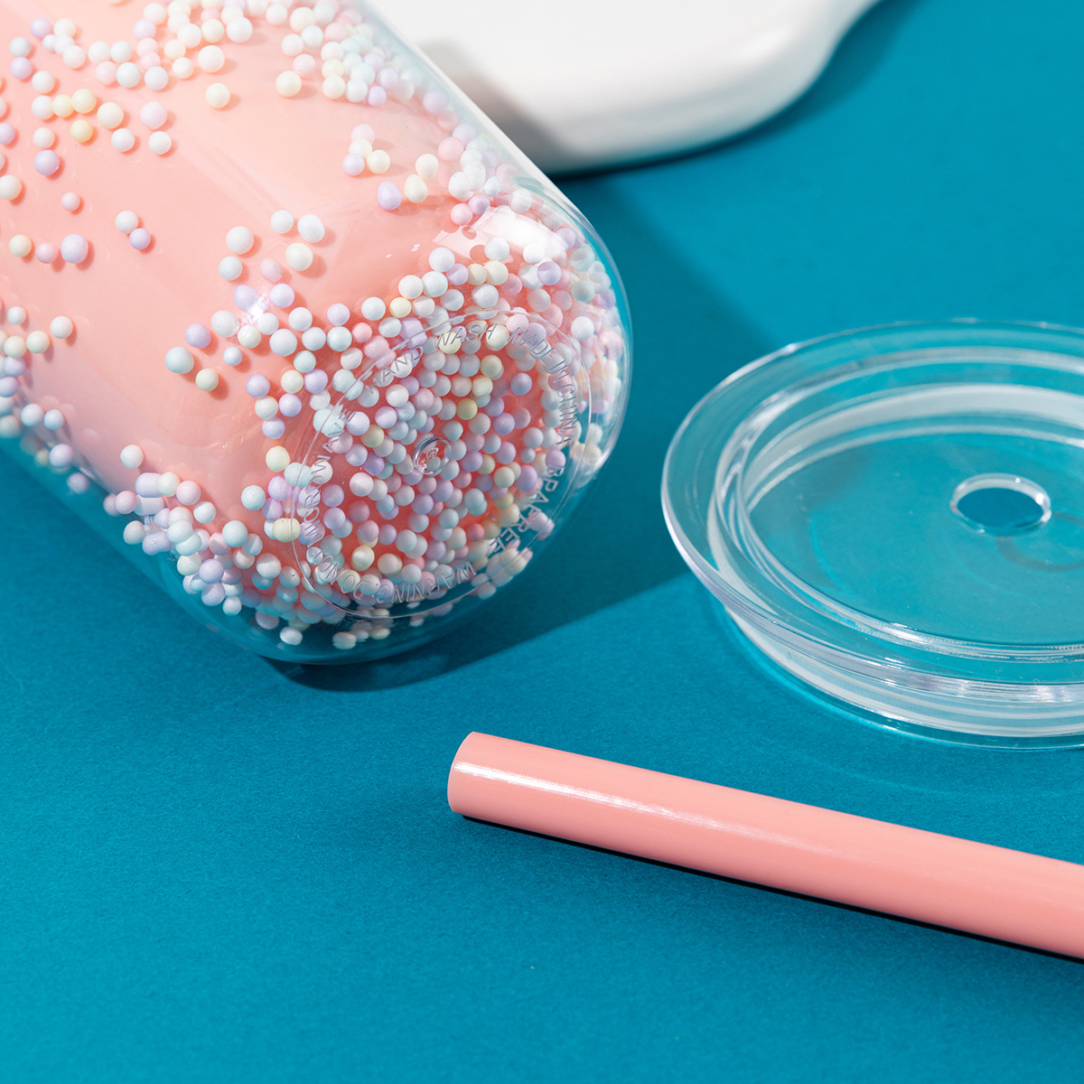 Foreign Trade New Milk Tea Cup Large Capacity Double Plastic Straw Cup Creative Net Red Men And Women Lovers Cup Wholesale Application Scenario