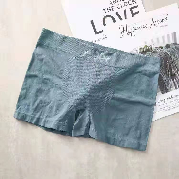 Seamless Men's Underwear Magic Magnetic Pants Moisture Absorption Breathable Medium Waist Plus Size Underwear Elastic Loose Men's Boxers Item Picture