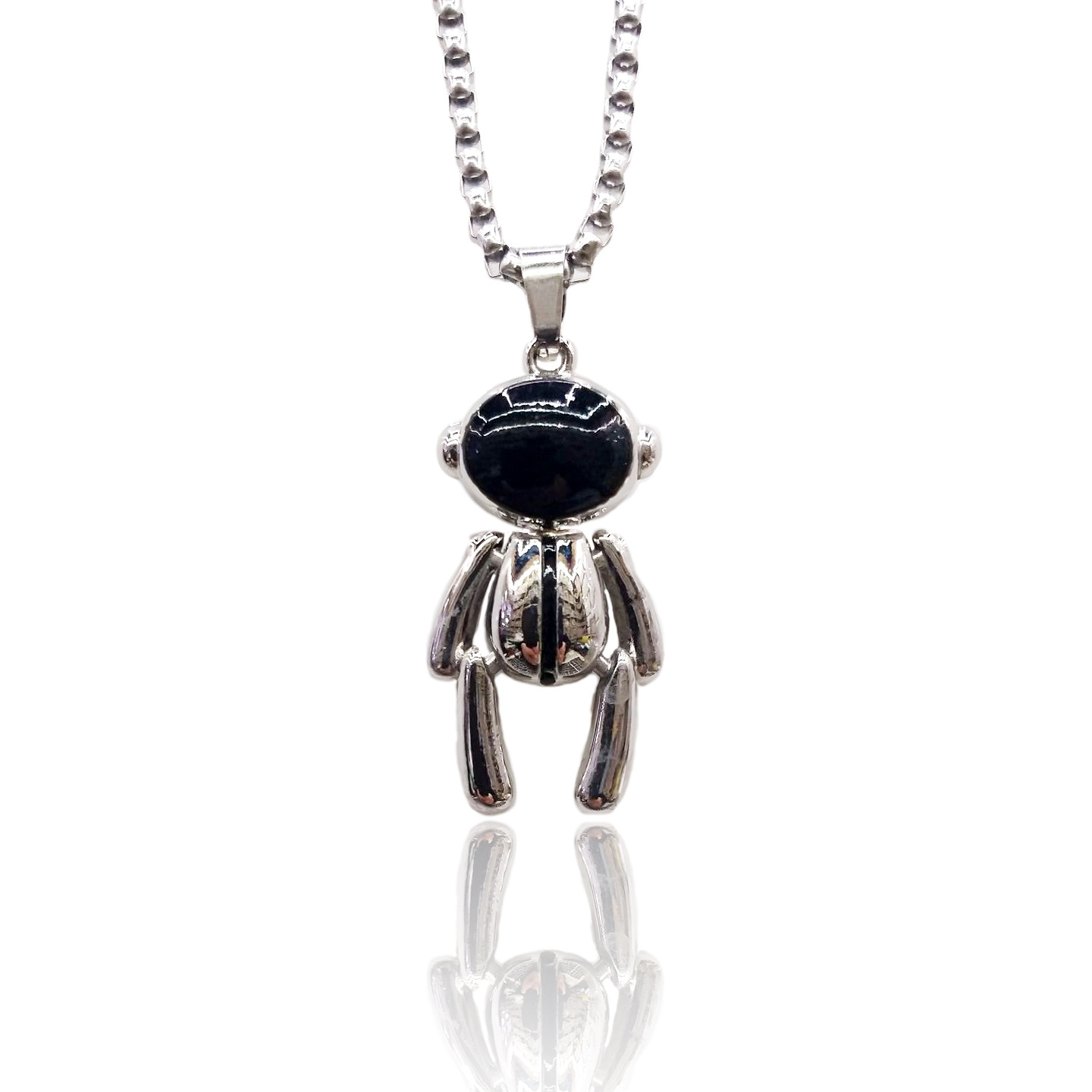 Net Celebrity Men's Necklace Cute Astronaut Necklace Sweater Chain Alloy Hip Hop Stainless Steel Necklace Wholesale Application Scenario