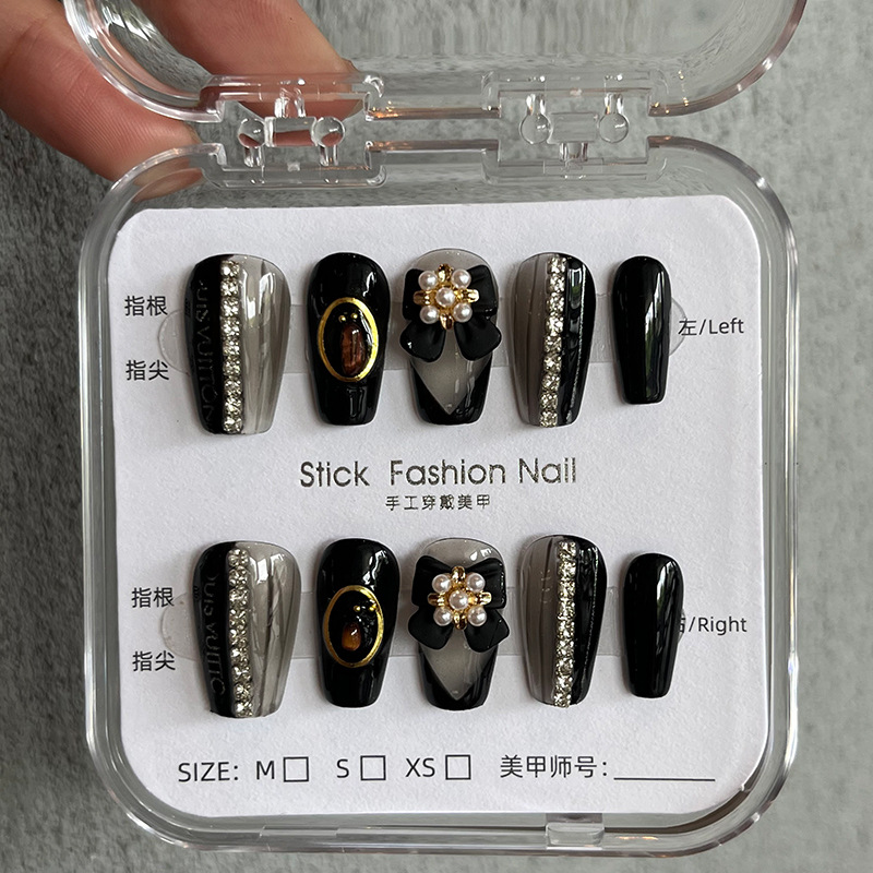 Small Fragrance Black Bow Pure Handmade Wear A Sweet Cool Spice Girl Light Luxury White High-Grade Manicure Fake Nails Application Scenario