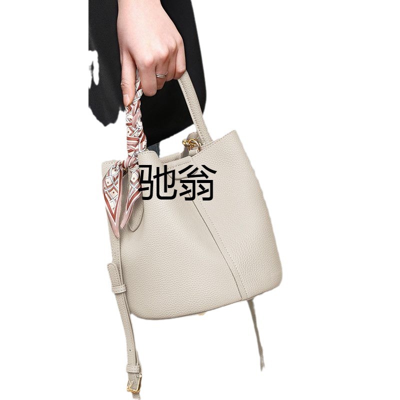 皮带男士2023休闲/包包女士斜跨时尚/腰带/包包奢侈品/包包寇驰白底实物图