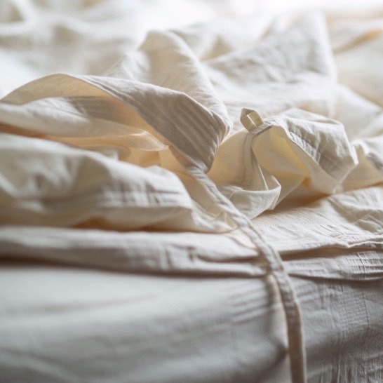 Non-Dyed Cotton Primary Color Plain Pure Cotton Washed Cotton Four-Piece Original White Jacquard Fold Naked Bed Set Application Scenario