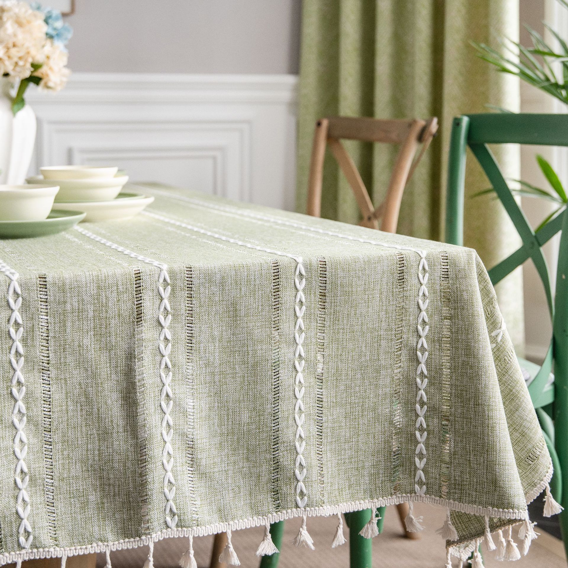 The green, hollowed-out American country fabric, cotton and linen, clear and popular Instagram rectangular tablecloth Application Scenario