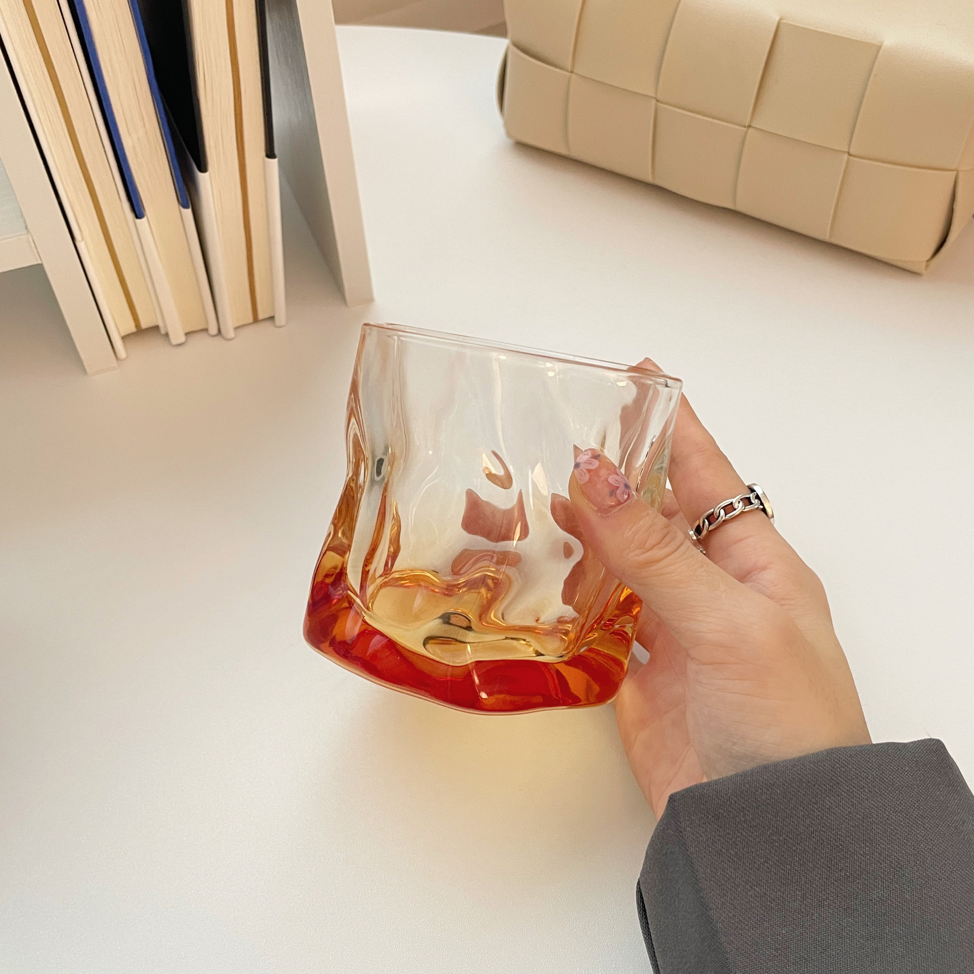 Ins Wind Twist Glass High Appearance Level Tea Cup Coffee Breakfast Milk Glass Small Gift Wholesale Specification drawing