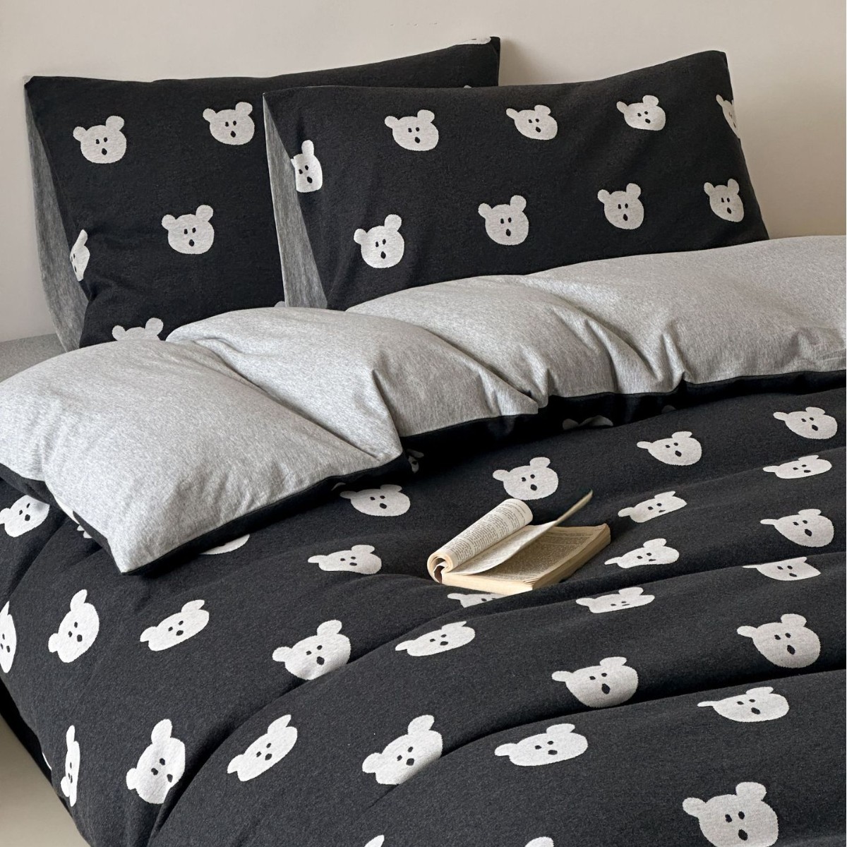 2025 Thickened knitted jacquard Class a all-cotton jacquard knitted cotton four-piece set, Tianzhu cotton Bear Naked Sleeping Quilt cover