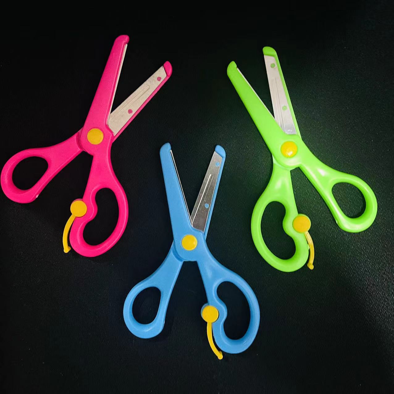 【 Zone 2-8 】 Color iron scissors 50/ Pack 1000/ box Children's scissors, Safety scissors, kindergarten primary school students' round head handmade paper-cutting scissors, small scissors set wholesale