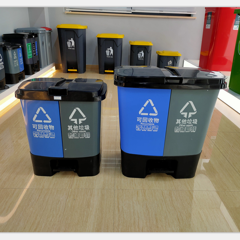 Household foot-operated dry and wet separation 20L and 40L community street twin plastic trash cans Application Scenario