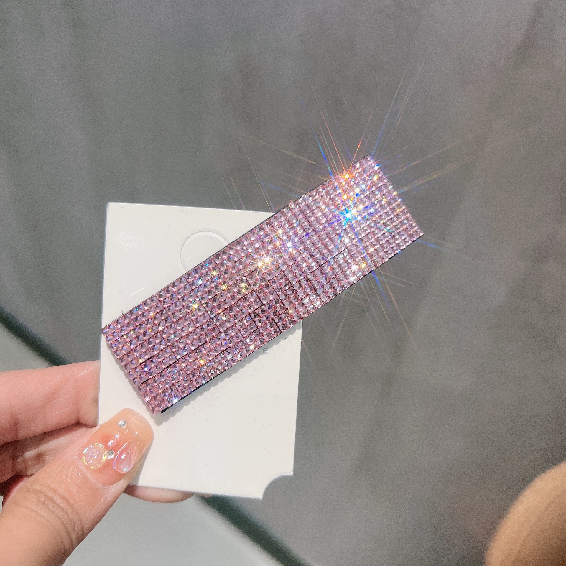 Korean version water diamond hair clips, diamond-encrusted edge clips, bangs clips, broken hair clips, back of the head, BB clips, pressure clips, hair accessories and headwear details Picture