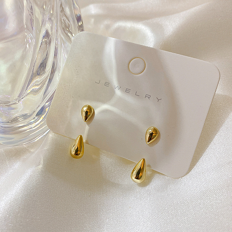 A Pair Of Women Wearing Water Drop Metal Earrings South Korea Simple Everything Temperament Personality Fashion Studs Earrings Cold Wind Specification drawing