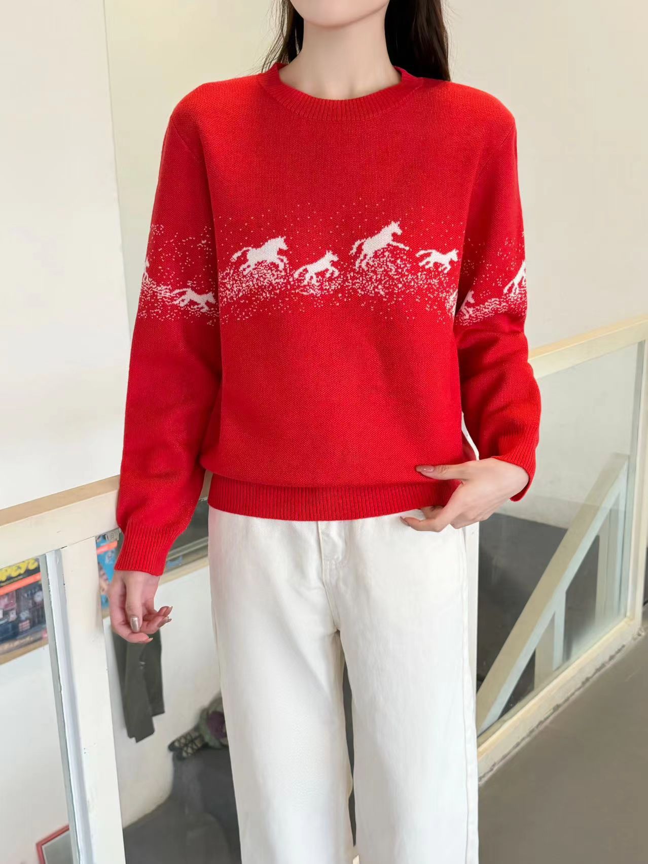 南油高版本ER家撞色渐变小马提花圆领红色毛衣针织衫长袖女详情7