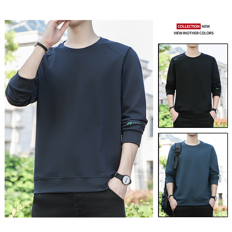For men's autumn wear, a high-end hoodie is a must-have. The round-neck, loose and casual autumn wear can be worn as an inner layer or an outer layer on a long-sleeved T-shirt