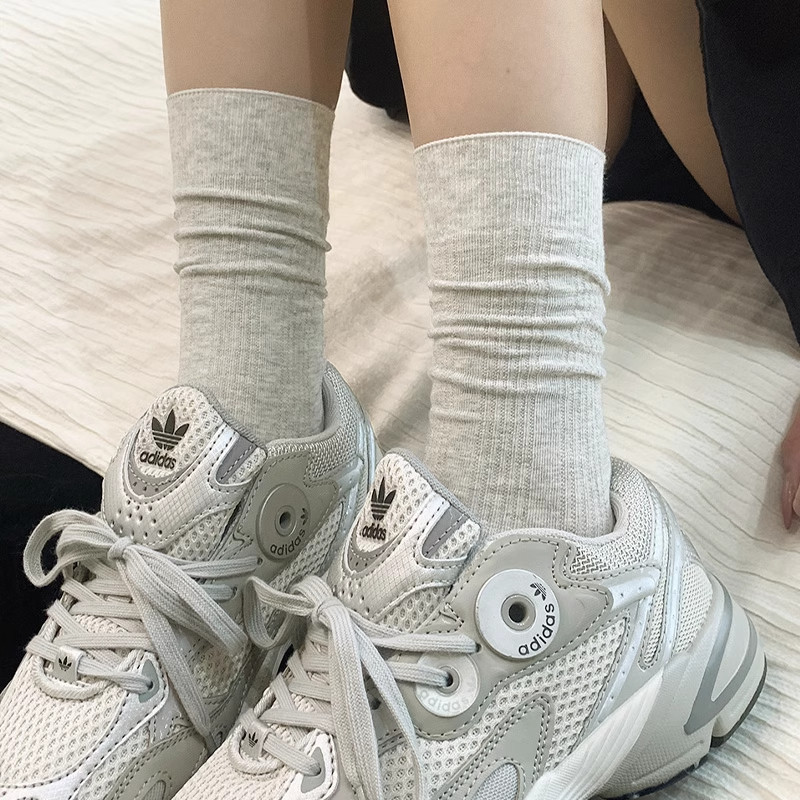 Sock stall, one-piece consignment, light gray socks, women's bubble socks, spring and autumn pure cotton mid-calf socks, ins trendy white long calf socks, summer thin cotton socks Application Scenario
