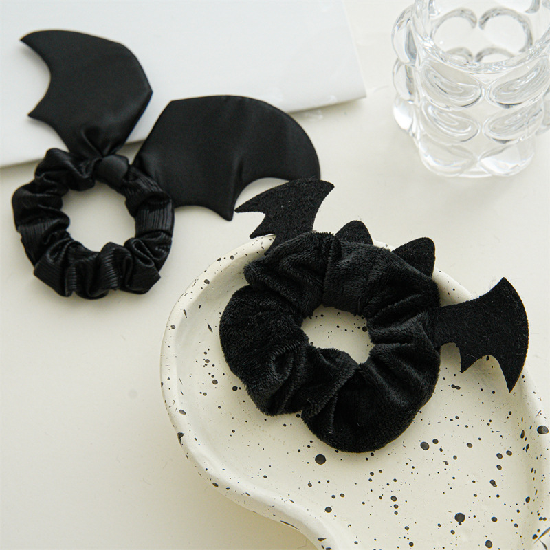 Transfronterizo de tela murciélago de pelo grueso anillo de pelo accesorios de pelo en stock wholesale halloween dress up bundy hoop fleece anillo de pelo details Picture