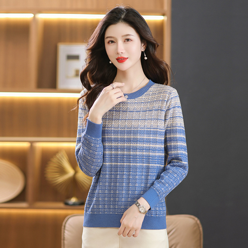 2024秋冬新款长袖T恤渐变色宽松大码针织衫圆领打底毛衣女上衣潮产品图