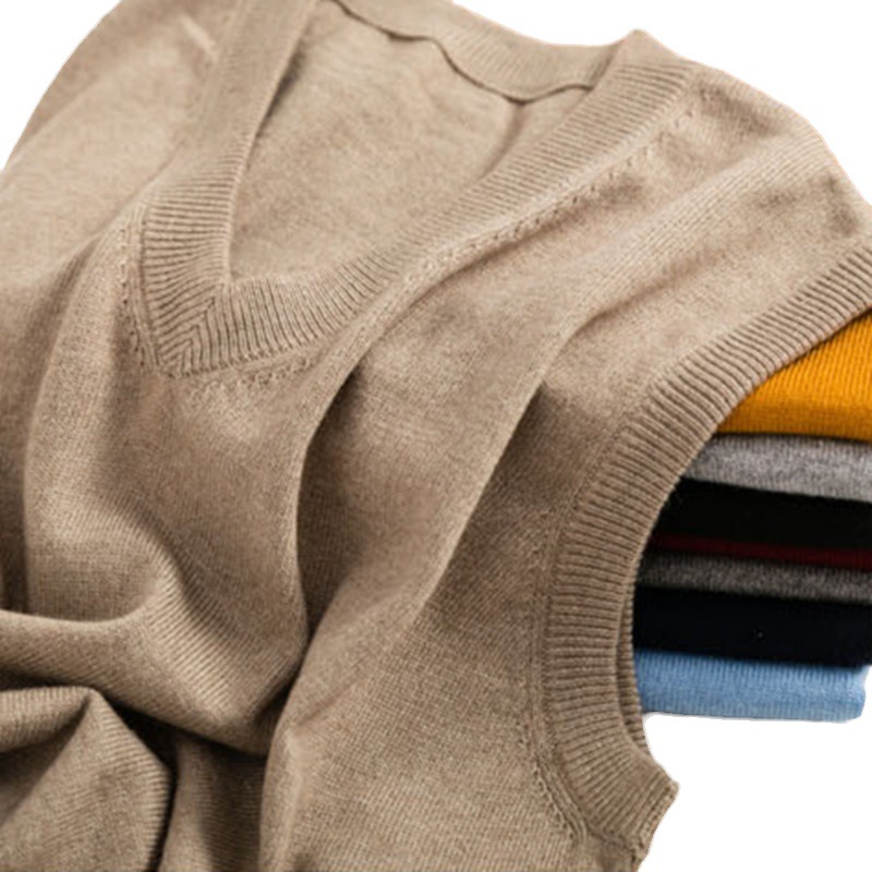 For the autumn and winter of 2023, men's V-neck, large-sized solid color sweater, vest, pullover, knitted vest, sleeveless, slim-fit sweater, and waistcoat Application Scenario
