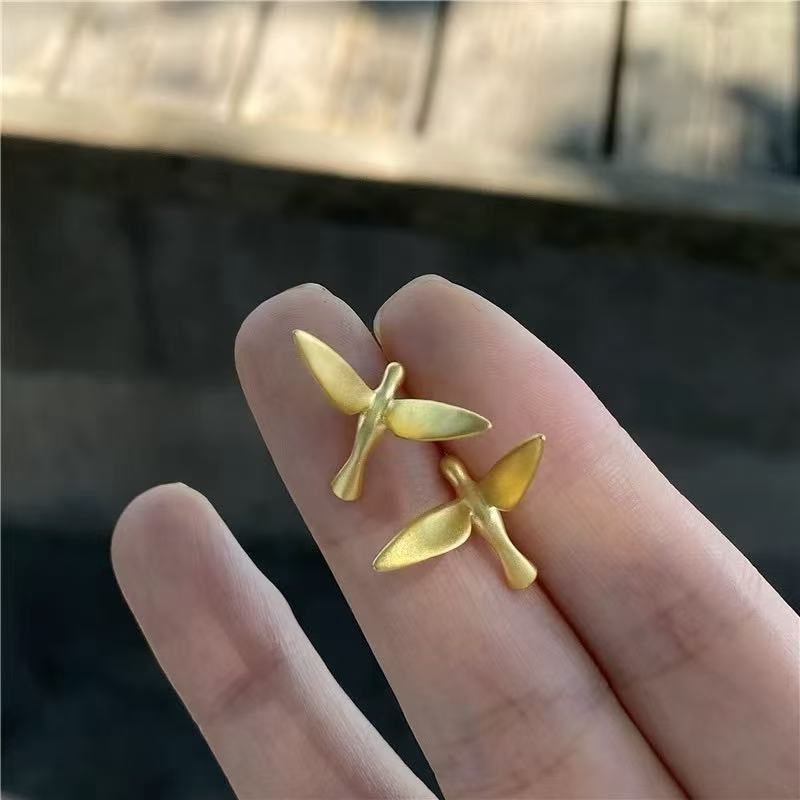 镀金磨砂金色飞鸟耳钉女ins小众无痛抗过敏不掉色耳骨耳饰批发
